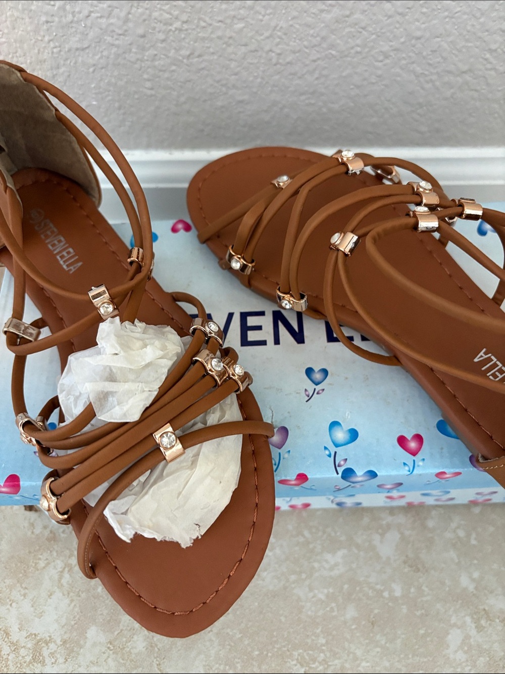 Sandals - Picture 2 of 4